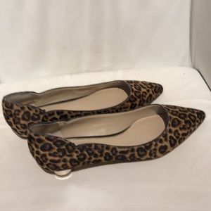 WHITE HOUSE BLACK MARKET FLATS